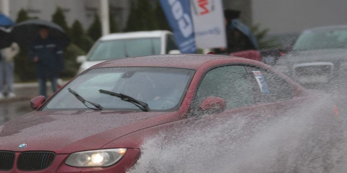 Car Rain Puddle Splashing Water Stock Photo - Image of spray, puddle: 97177572