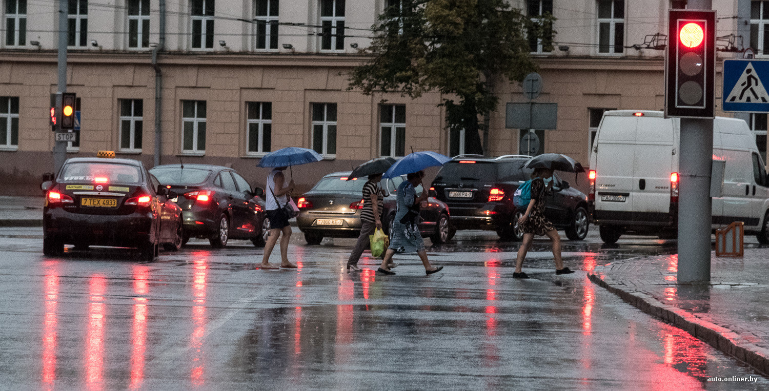 Сильный ливень обошел Минск стороной. Потоп отменяется