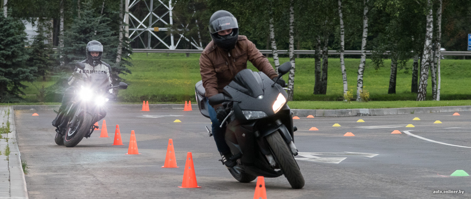 Когда можно ездить на мотоцикле. Автошкола мотоцикл. Езда на мотоцикле в шаре. Автошкола на мотоцикл в Москве ВАО. Обучение вождению на мотоцикле Рязань.