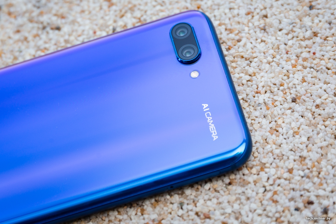 Искусственный интеллект в молодежном корпусе. Обзор смартфона Honor 10