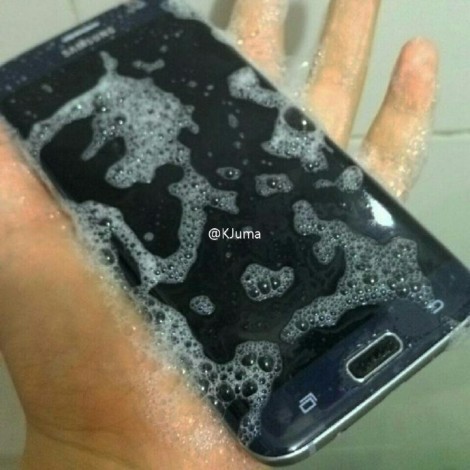 Зарядное устройство Samsung Galaxy Note 7 на фото