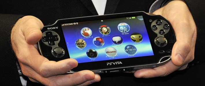 Сегодня начались мировые продажи портативной консоли Sony PS Vita. 
