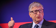 Билл Гейтс подхватил «корону», но не унывает