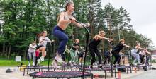 В Минске стартовал проект «Спорт для всех». Бесплатные тренировки продлятся до конца сентября.