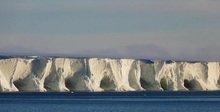 Самый крупный айсберг планеты пришел в движение. Его скорость — 150 километров в месяц
