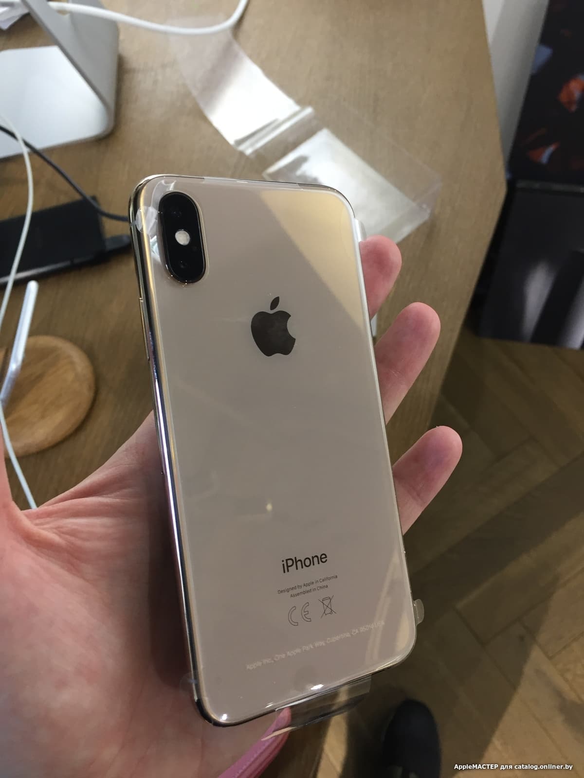 Отзывы Apple iPhone XS 64GB (серебристый)